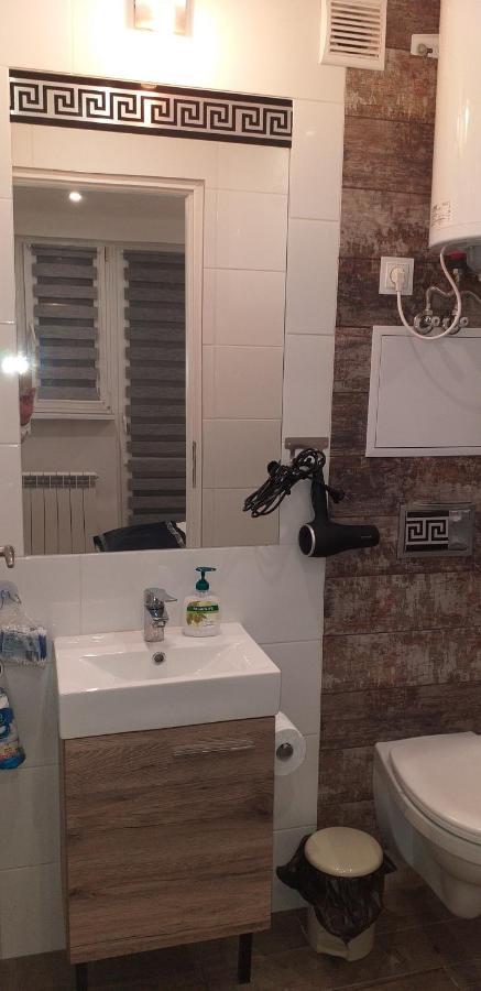 Apartamenty Centrum Mala Dwojeczka Blekitna Panoramiczna Balkonem Promenada キェルツェ エクステリア 写真