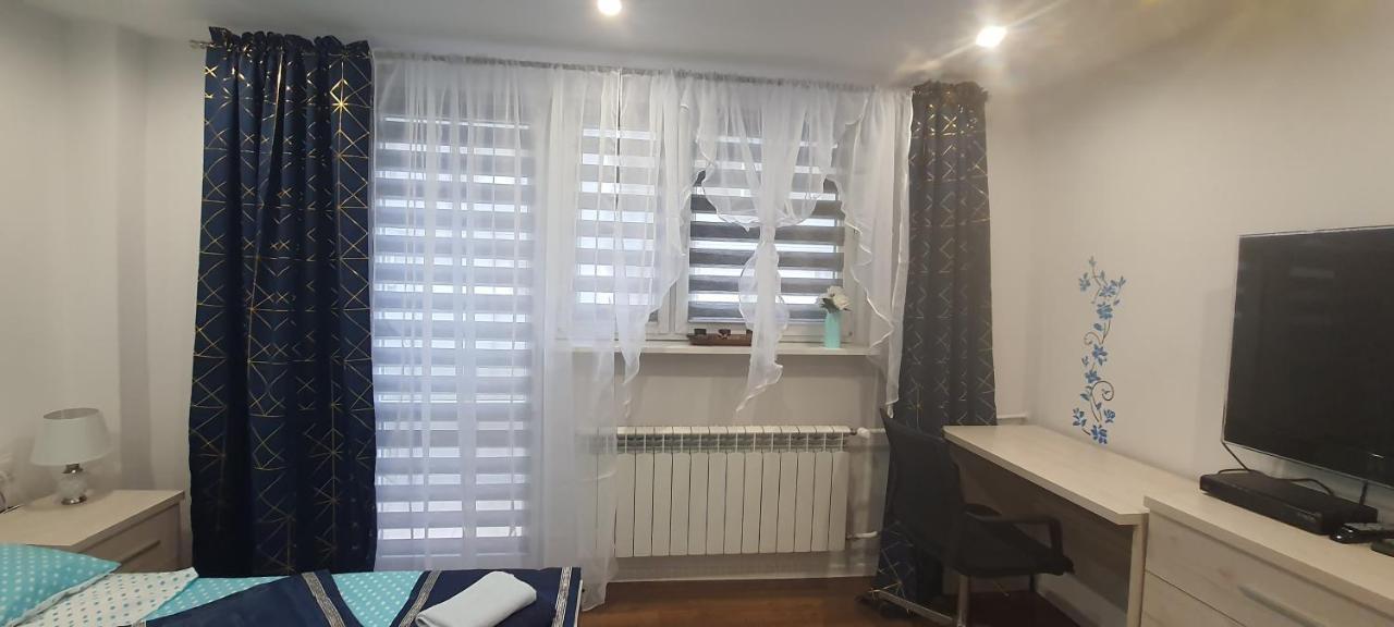 Apartamenty Centrum Mala Dwojeczka Blekitna Panoramiczna Balkonem Promenada キェルツェ エクステリア 写真